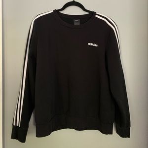 Black Adidas Crewneck🖤